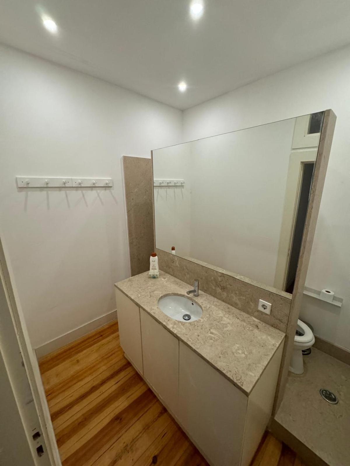 Bed and Breakfast Pensao Neves Lissabon Exterior foto
